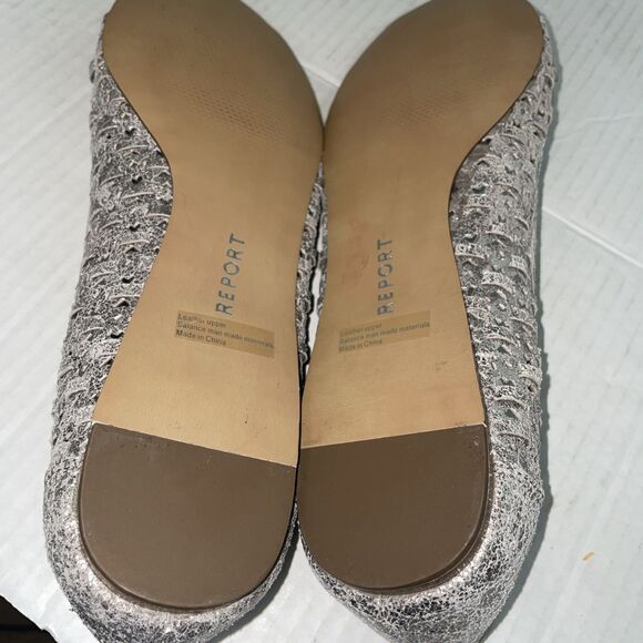 Report Flats Women’s Size 9 Silver Leather Peep Toe Ballet Flower Cutout Shoes - Picture 12 of 14
